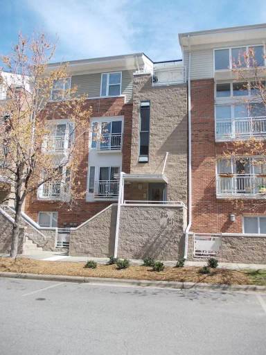 Main picture of 613 Raphael Pl