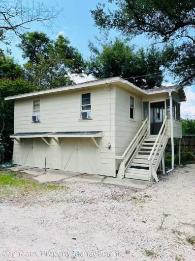 Main picture of 411 W Logan St