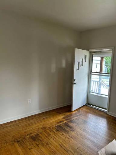 Main picture of 5230 Carthage Ave