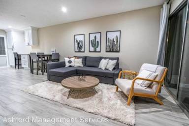 Main picture of Camelback House