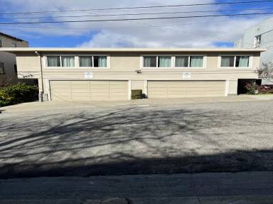 Main picture of 2633 Ivy Dr