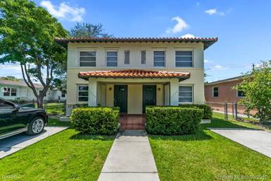 Main picture of 2330 SW 26th Ln