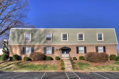 Main picture of 2622 Park Rd