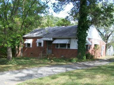 Main picture of 3909 Fenwick St