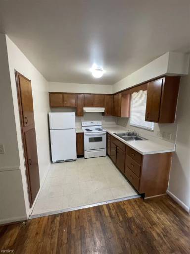 Main picture of 3478 Ridgecliffe Dr