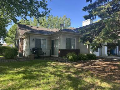 Main picture of 1760 Linden Cv