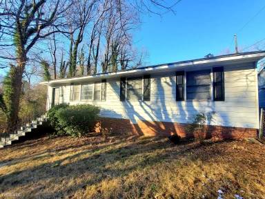 Main picture of 708 Rural Dr