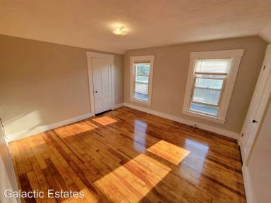 Main picture of 23 Elm St
