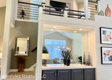 Main picture of 19563 Simpson Ave