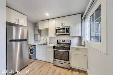 Main picture of 678 37th St