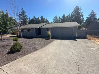 Main picture of 832 SE 6th St