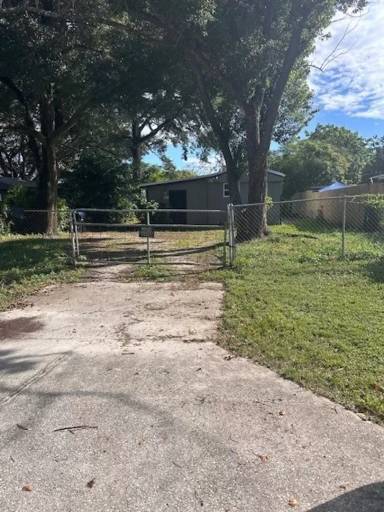 Main picture of 2950 Grace St