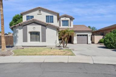 Main picture of 2524 E Chester Dr