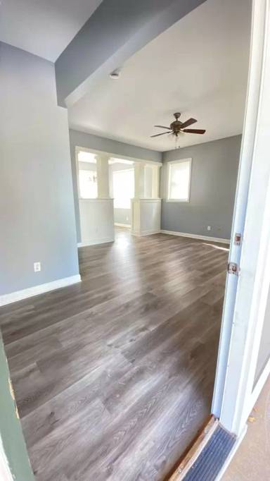 Main picture of 16 McHan St