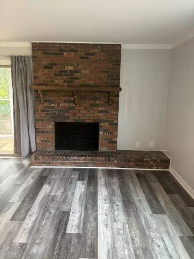 Main picture of 2327 15th St NE