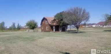 Main picture of 380 Country Ln