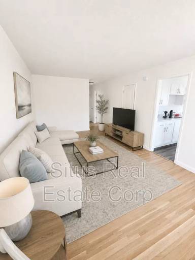Main picture of 3126 W Arizona Ave