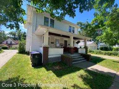 Main picture of 903 S Center St