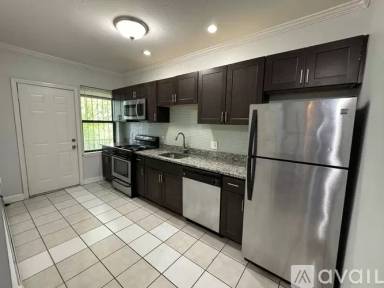 Main picture of 435 Walnut Ave