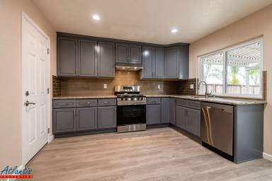Main picture of 2699 Flint Ave