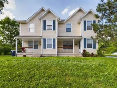 Main picture of 3818 E 25th St