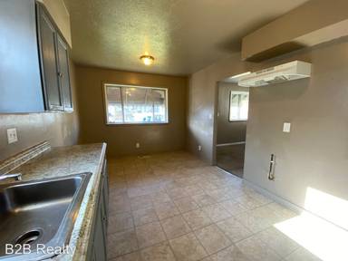 Main picture of 3369 E 146th St