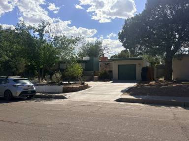 Main picture of 1013 Richmond Dr SE