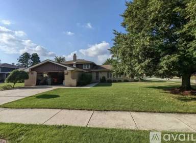 Main picture of 8928 Knightsbridge Ln