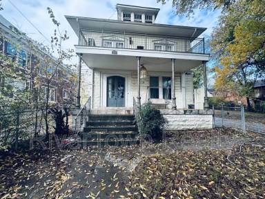 Main picture of 215 N Bellevue Blvd