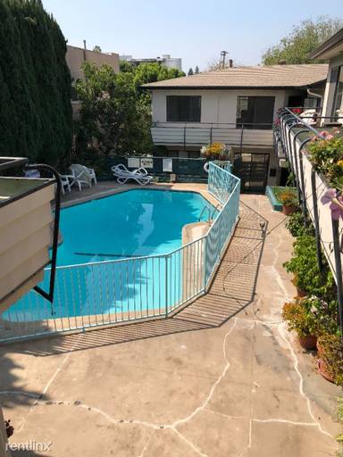 Main picture of 11662 W Sunset Blvd