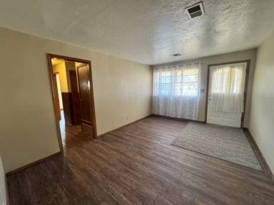 Main picture of 2729 SW 82nd St