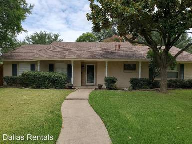Main picture of 7877 La Sobrina Dr