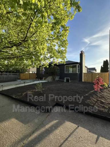 Main picture of 5403 Beacon Ave S