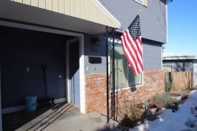 Main picture of 915 Cashmere St