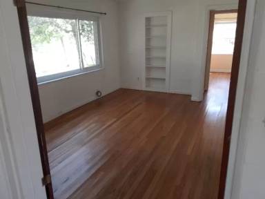 Main picture of 322 W Newell St