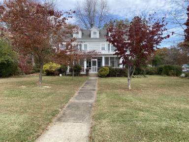 Main picture of 1808 Duncan St