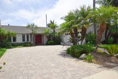Main picture of 1176 Red Oak Pl