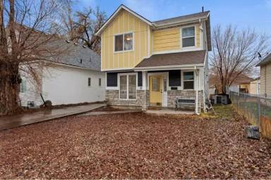 Main picture of 2832 Pingree Ave