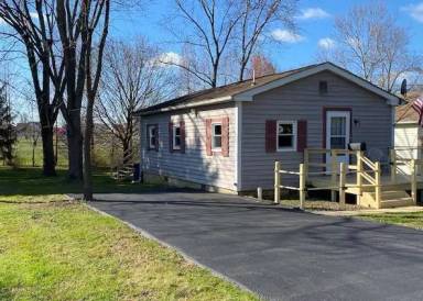 Main picture of 564 Chestnut St