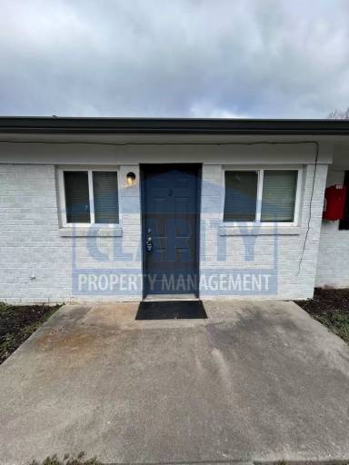 Main picture of 1709 Clemmer St NE