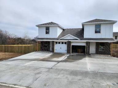 Main picture of 504 Raymond St