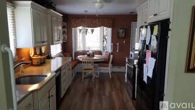 Main picture of 360 N 48th St