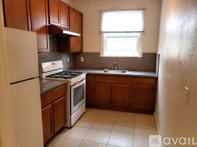 Main picture of 10 Victoria Ave