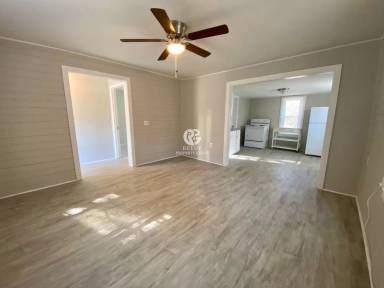 Main picture of 584 Wildwood Dr