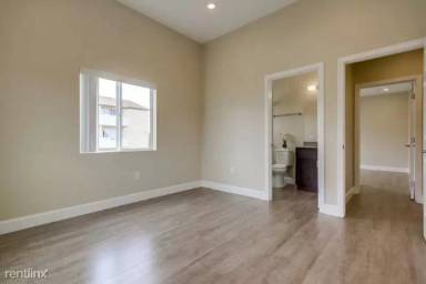Main picture of 2266 W Dunlop St