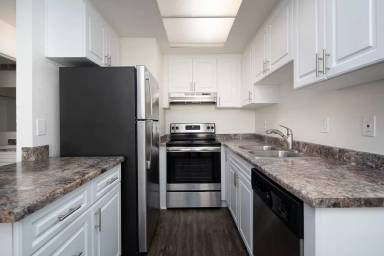 Main picture of 3639 S Bonita St