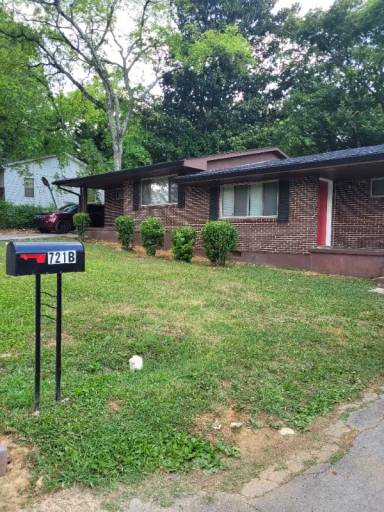 Main picture of 721 Woodmore Ln