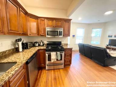 Main picture of 112 Hillside St