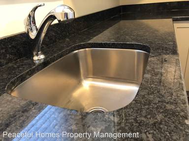 Main picture of 713 N Cherry St