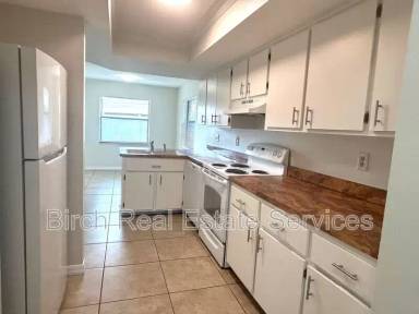 Main picture of 2419 Mondale Ct